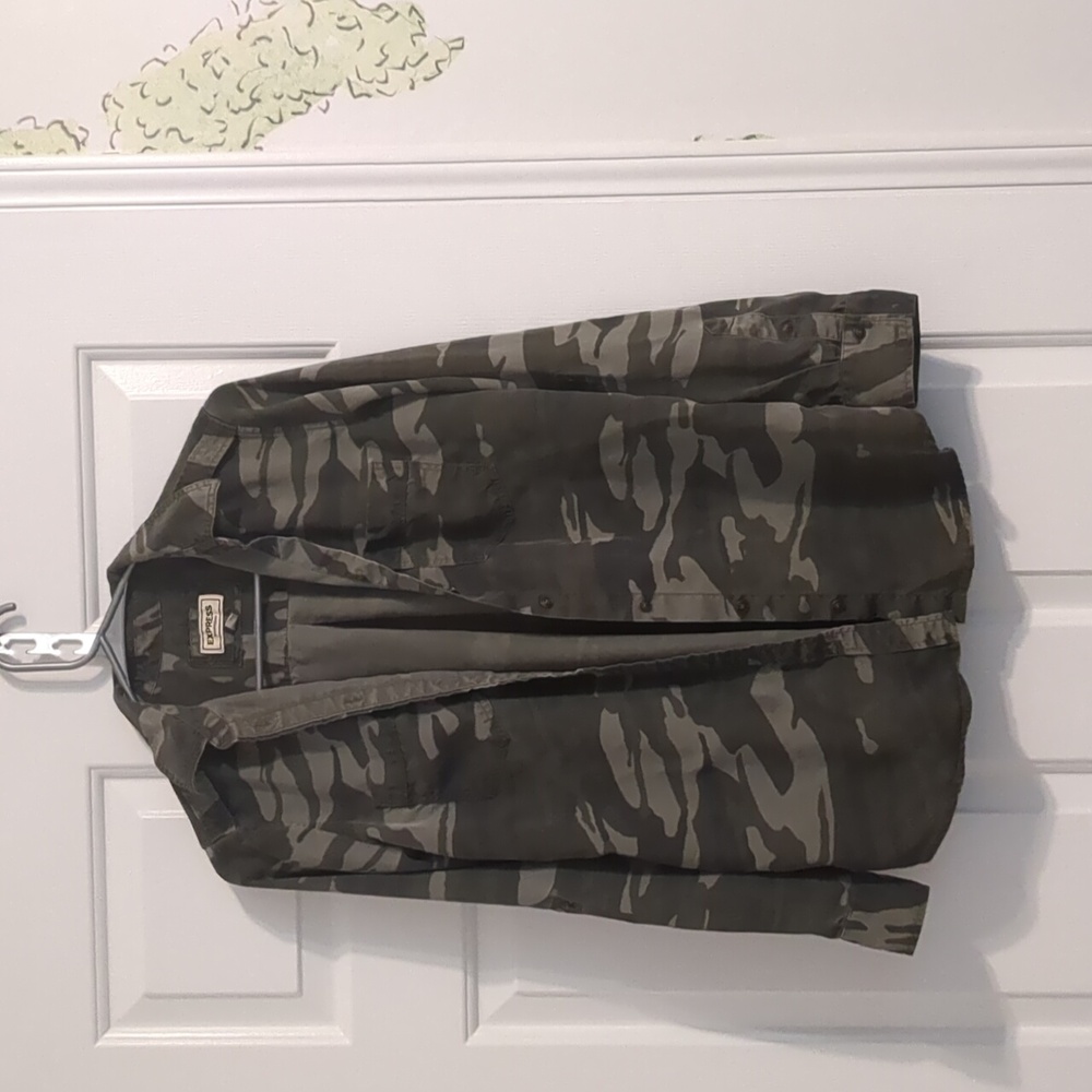 Express boyfriend shirt - Picture 2 of 6
